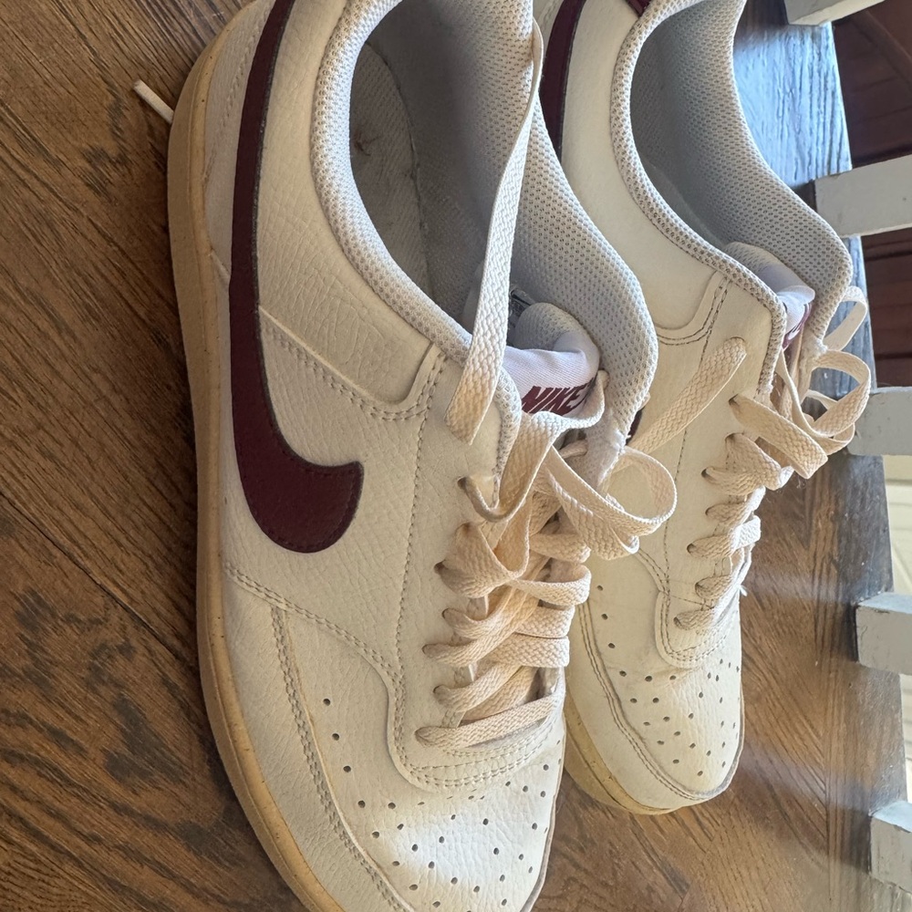 Nike Men's Off-White and Burgundy Sneakers